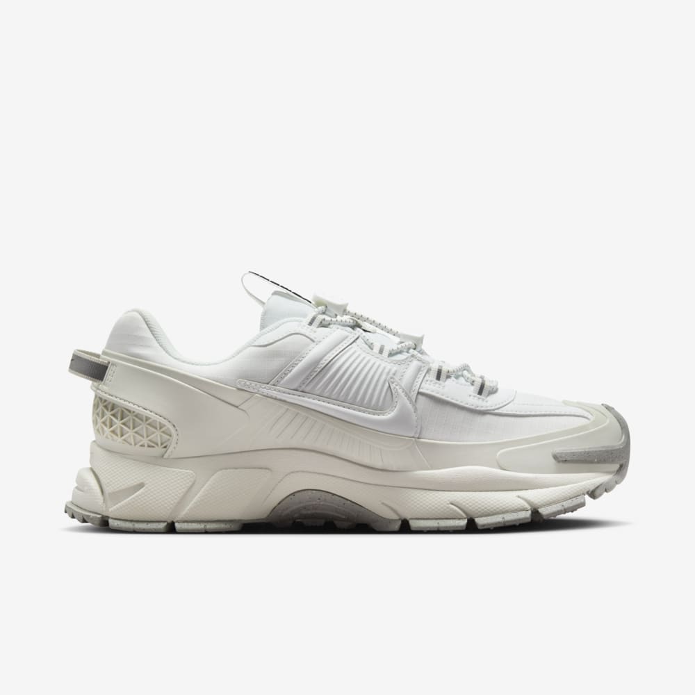 NIKE ZOOM VOMERO ROAM UNISEX