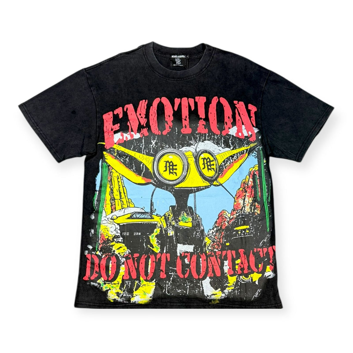 CAMISETA MIXED EMOTION DO NOT CONTACT