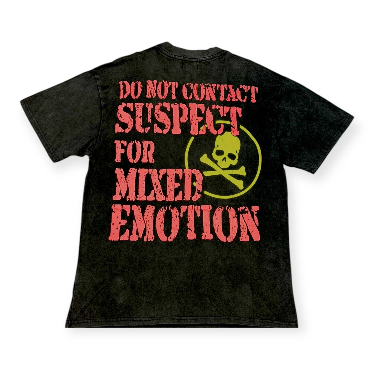 CAMISETA MIXED EMOTION DO NOT CONTACT